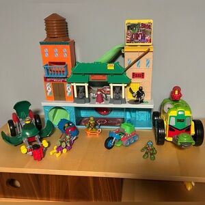 Lot of gently used TMNT Half Shell Heroes Toys from the early 2000s
